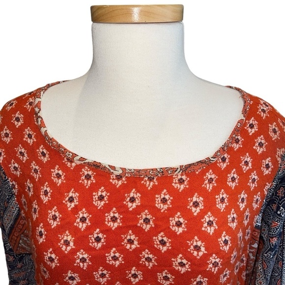 Lucky Brand Women's Blouse Size XL Red/Black/Blue/Cream Pullover Long Sleeve - Picture 2 of 9